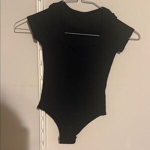 SHEIN Black Kids Bodysuit
